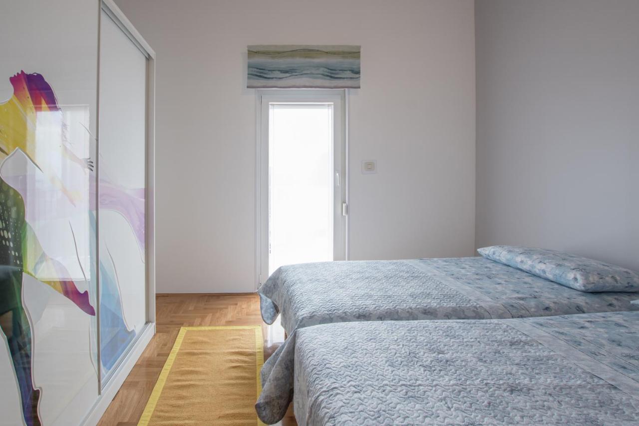 Bella Vista 2 Apartment Umag Exterior photo
